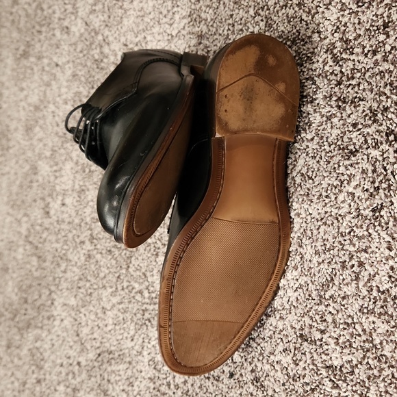 Men's Dress Shoes - Picture 3 of 3